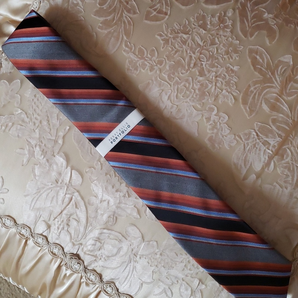 NWT, Perry Ellis Tie
